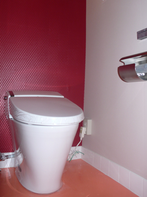 タンクレストイレ サティスでスッキリとしたトイレ室へ タンクレストイレ サティスでスッキリとしたトイレ室へ